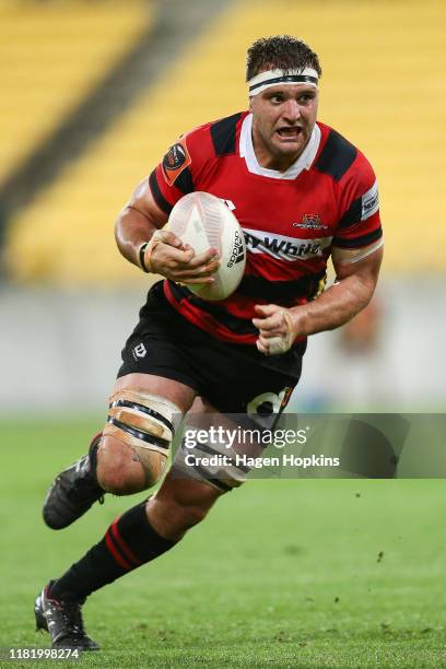 Luke Whitelock of Canterbury breaks away for a try during the Mitre 10 Cup Premiership semi final match between Wellington and Canterbury at Westpac...