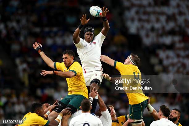 Maro Itoje of England claims a lineout ahead of Rory Arnold and Izack Rodda of Australia during the Rugby World Cup 2019 Quarter Final match between...