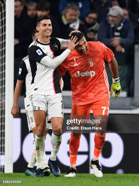 buffon lanjut main bersama juventus hingga usia 43... Cristiano Ronaldo Buffon Photos and Premium High Res Pictures - Getty ...