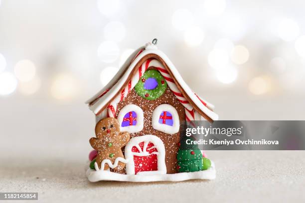 christmas gingerbread house - candy chocolate gum stock pictures, royalty-free photos & images