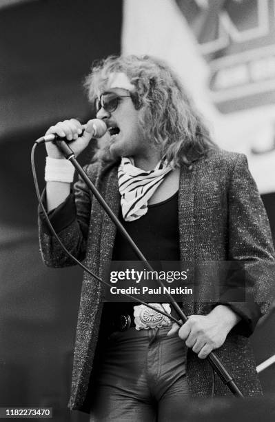 Johnny Van Zant performs on stage at the Petrillo Bandshell in Chicago, Illinois, July 4, 1985.