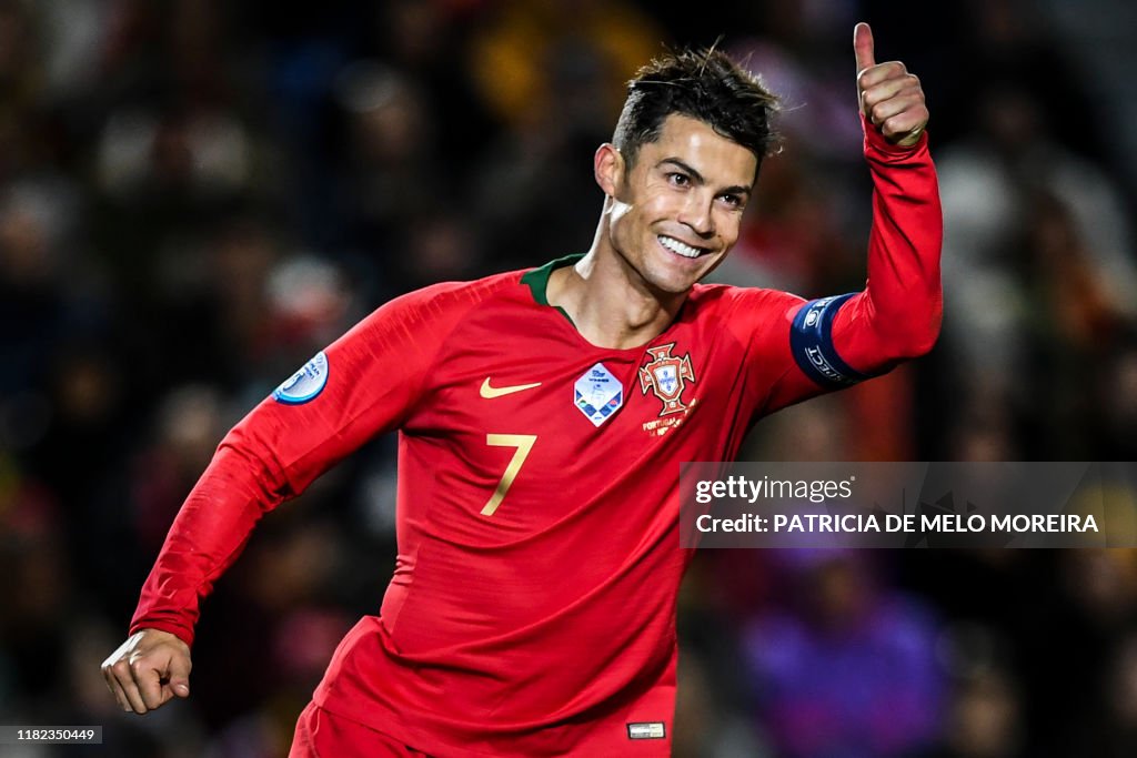 TOPSHOT-FBL-EURO-2020-QUALIFIER-POR-LIT