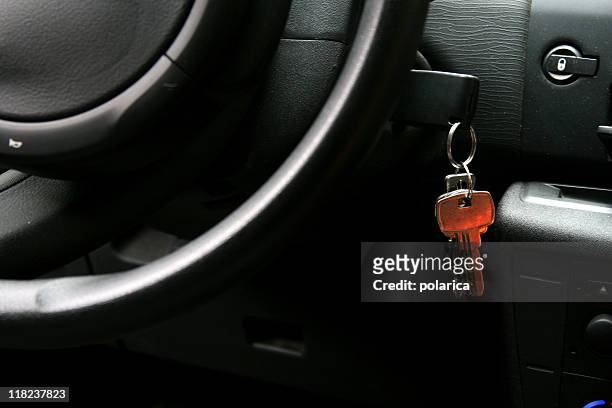 car keys - ontsteking stockfoto's en -beelden