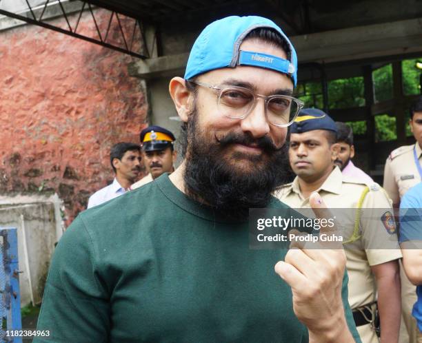 Actor Aamir Khan cast his vote at the Maharastra State Assembly Election on October 21, 2019 in Mumbai, India.