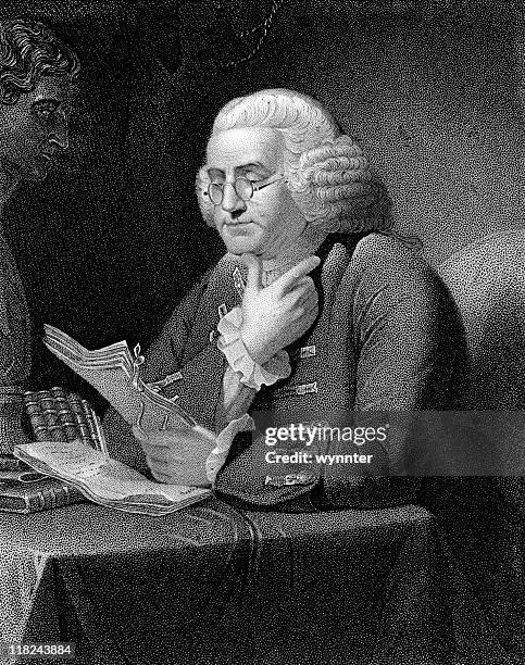 benjamin franklin lesung ein manuskript - benjamin franklin stock-grafiken, -clipart, -cartoons und -symbole