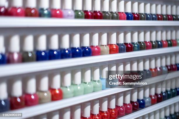 nail polish - smalto foto e immagini stock