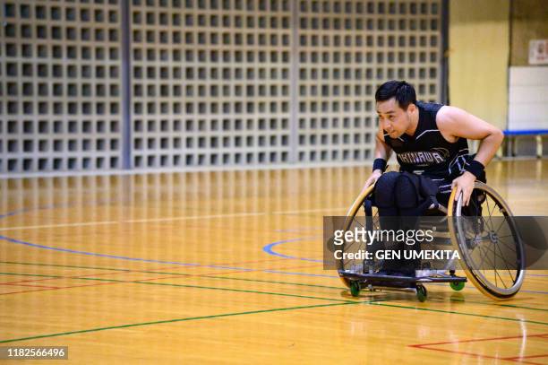 wheel chair basket ball - man wheel chair stock pictures, royalty-free photos & images