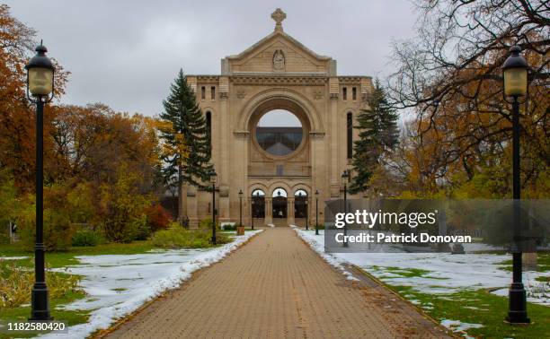 saint boniface cathedral, winnipeg, manitoba - french culture stock pictures, royalty-free photos & images