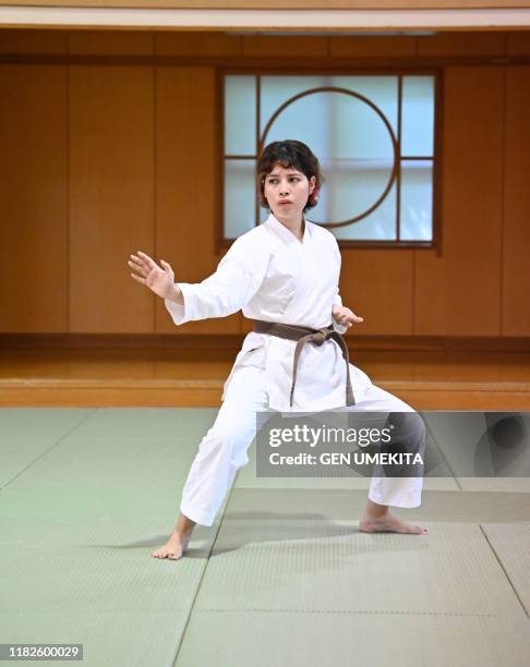 judo woman - kimono imagens e fotografias de stock