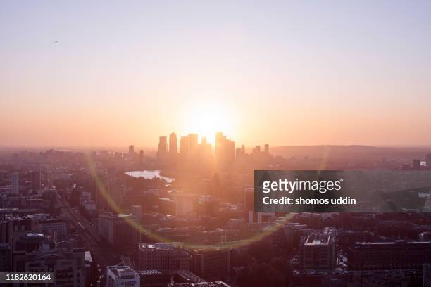 aerial cityscape over london city skyline at sunrise - alba crepuscolo foto e immagini stock