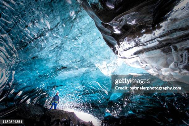 harsh winter in iceland - jökulsárlón glacier lagoon - earth ice melt stock pictures, royalty-free photos & images