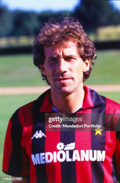 The footballer Franco Baresi, captain of the team, with the A.C. Milan uniform. Milanello, Carnago, 1988