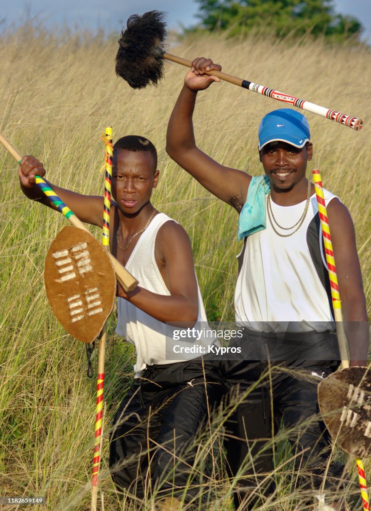 Intonga Zulu Stick Fighting – Nguni stick-fighting explained – ARJF