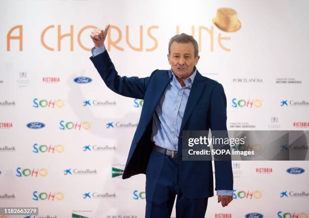 Spanish actor Juan Diego Ruiz poses on the red carpet during a photocall of the musical 'A Chorus Line' before its premiere at Soho Caixabank...