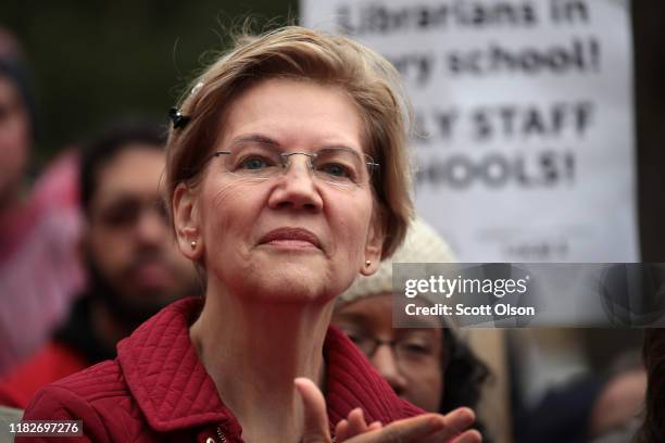 Democratic presidential candidate Sen. Elizabeth Warren visits with striking Chicago teachers at Oscar DePriest Elementary School on October 22, 2019...