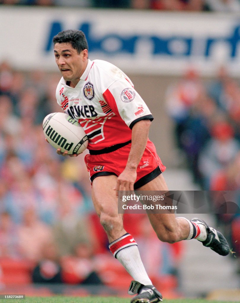 Frano Botica Rugby Frano Botica of Wigan rugby league in action, circa 1994. News Photo ...