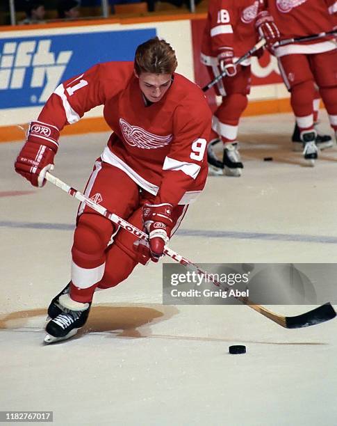 Sergei Federov of the Detroit Red Wings skates against the Toronto Maple Leafs during NHL game action October 10, 1990 at Maple Leaf Gardens in...