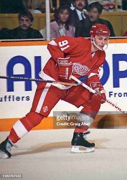 Sergei Federov of the Detroit Red Wings skates against the Toronto Maple Leafs during NHL game action October 10, 1990 at Maple Leaf Gardens in...
