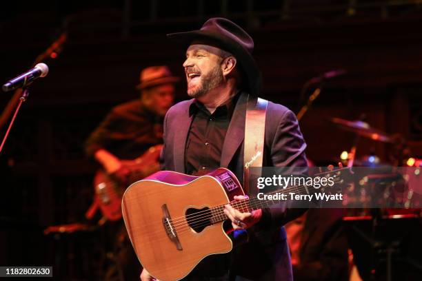 Garth Brooks performs during the 2019 Musicians Hall of Fame Induction Ceremony & Concert at Schermerhorn Symphony Center on October 22, 2019 in...