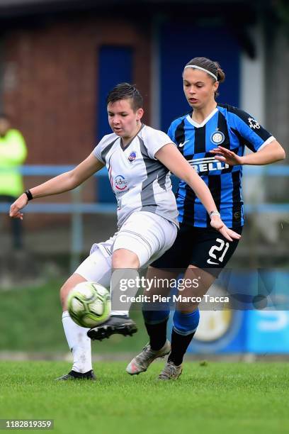 Serena Cortesi of Orobica Women competes for the ball with Caterina Fracaros of FC Internazionale Women during the Women Serie A match between FC...