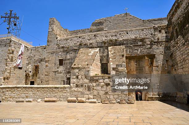 church of the nativity, bethlehem - iglesia de la natividad fotografías e imágenes de stock