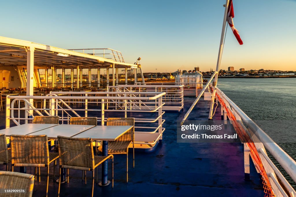 Fundy ferry passagiers deck