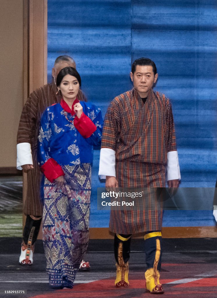 Banquet Hosted by PM Abe Celebrates Emperor Naruhito's Enthronement