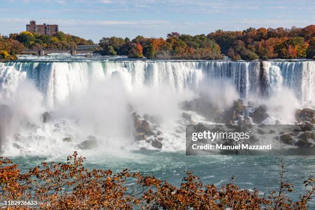 niagara falls - niagarawatervallen stockfoto's en -beelden