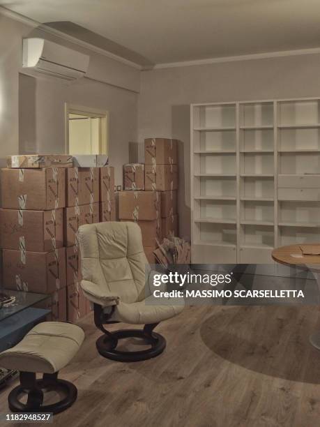 Stack Room Color 14,356 The Stack Room Stock Photos, High-Res Pictures, and Images ...