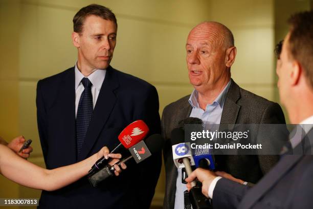 Tim Costello 53 Tim Costello Chats Photos & High Res Pictures - Getty Images