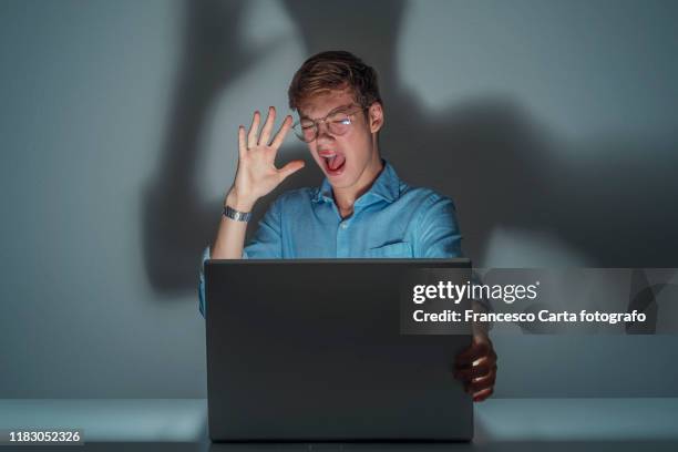 Arguing With Own Shadow Photos and Premium High Res Pictures - Getty Images