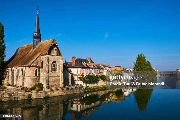 france, burgundy, yonne, sens, saint-maurice church - burgundy france stock pictures, royalty-free photos & images