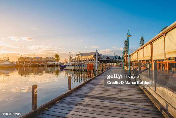 fremantle waterfront at sunset, perth, western australia. - perth city australia stockfoto's en -beelden