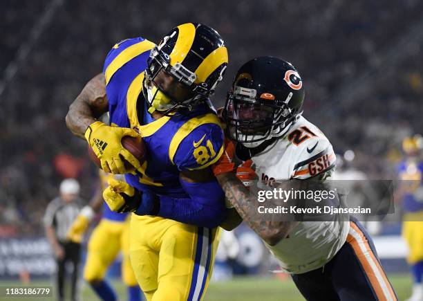 Gerald Everett of the Los Angeles Rams makes a catch to set up a touchdown against Ha Ha Clinton-Dix of the Chicago Bears during the second half at...