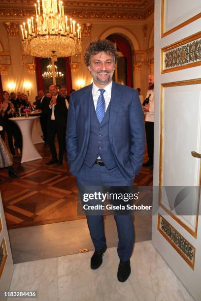 Opera singer Jonas Kaufmann at the opera premiere of "Die tote Stadt" by Erich Wolfgang Korngold at Bayerische Staatsoper on November 18, 2019 in...