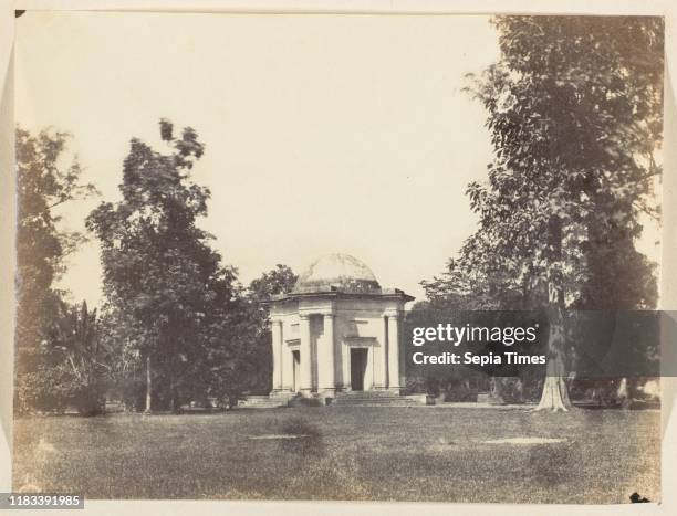 Entrance to Botanical Gardens, Calcutta , 1850s, Albumen silver print, Image: 18.1 x 23.9 cm , Photographs, Captain R. B. Hill.