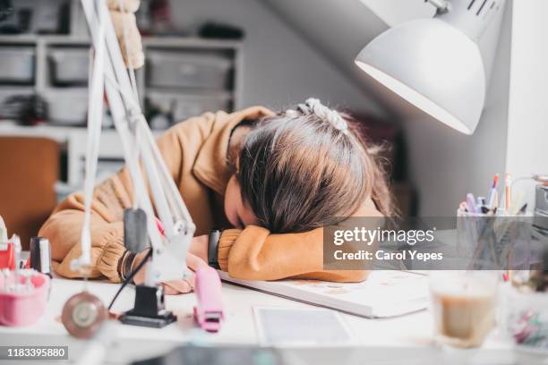 worried and stressed student - working girl stock-fotos und bilder