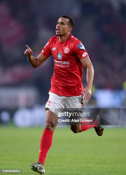 Robin Quaison of 1.FSV Mainz 05 celebrates after he scores their second goal during the Bundesliga match between 1. FSV Mainz 05 and 1. FC Koeln at...