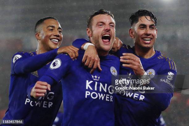 Jamie Vardy of Leicster City celebrates after scoring his team's fifth goal with Youri Tielemans and Ayoze Perez during the Premier League match...