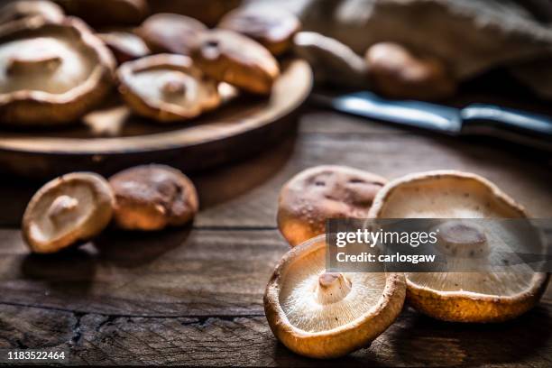 shiitake mushroom - shiitake mushroom stock pictures, royalty-free photos & images