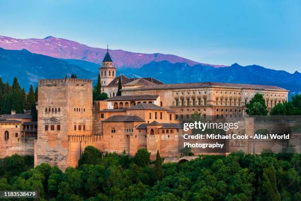 the alhambra - alcazaba von alhambra stock-fotos und bilder