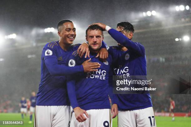 Jamie Vardy of Leicster City celebrates after scoring his team's fifth goal with Youri Tielemans and Ayoze Perez during the Premier League match...