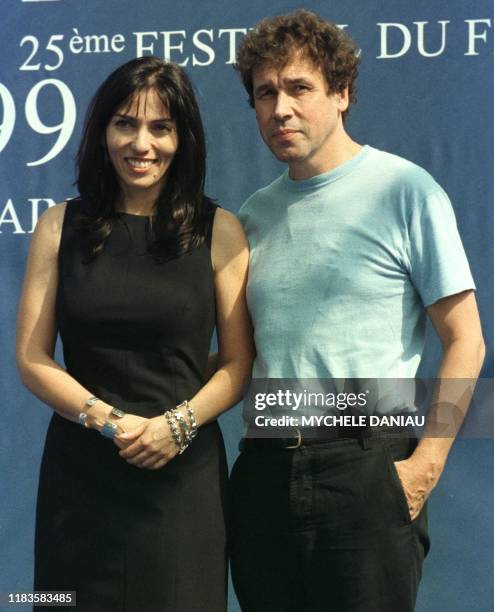 La réalisatrice américaine Audrey Wells et l'acteur américain Stephen Rea posent pour les photographes, le 10 septembre 1999 à Deauville, avant la...