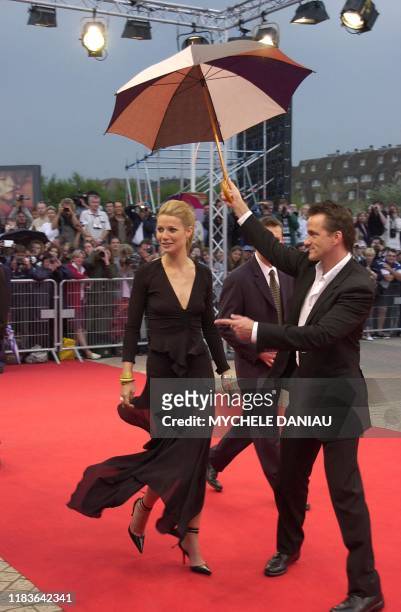 L'actrice Gwyneth Paltrow arrive, le 03 septembre 2002 au Centre International de Deauville , pour assister à la présentation en avant première du...