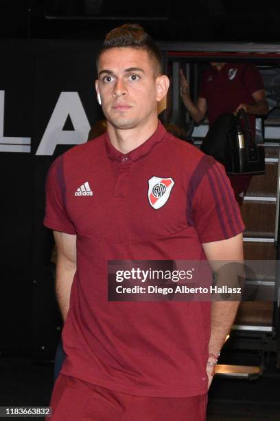 Rafael Santos Borre of River Plate looks on during the arrival of the team to their hotel Swissotel Lima on November 20, 2019 in Lima, Peru. River...