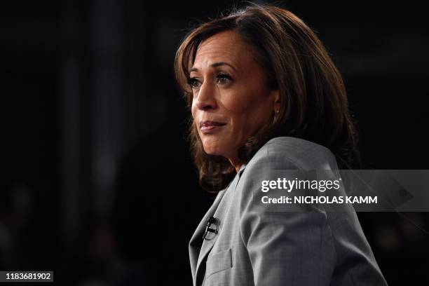 Senator Harris 1,347 Nicholas Harris Stock Photos, High-Res Pictures, and Images ...