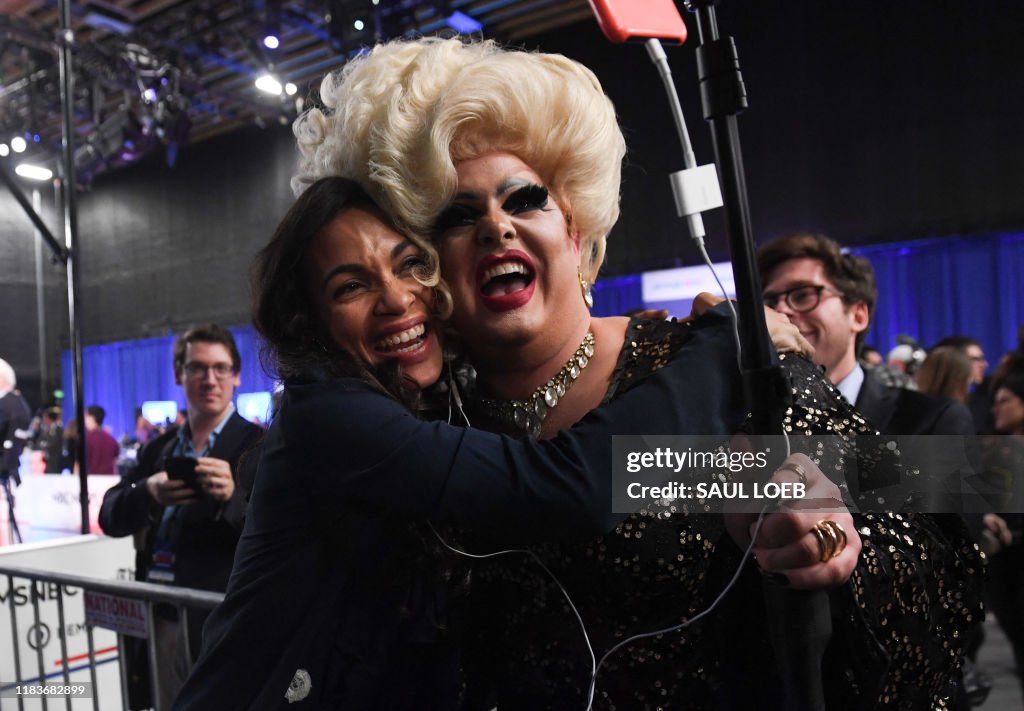 TOPSHOT-US-VOTE-2020-DEMOCRATS-DEBATE-POLITICS