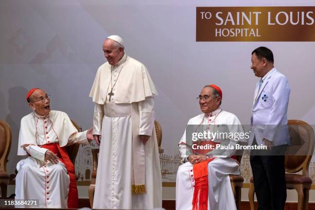 16 Michael Michai Kitbunchu Stock Photos, HighRes Pictures, and Images