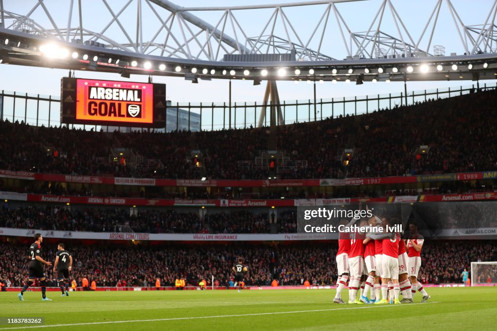 Arsenal FC v Crystal Palace - Premier League