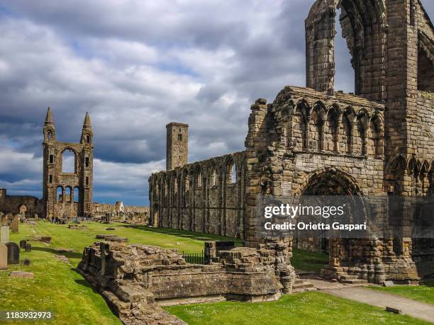 st. andrews cathedral, schotland - st andrews schotland stockfoto's en -beelden